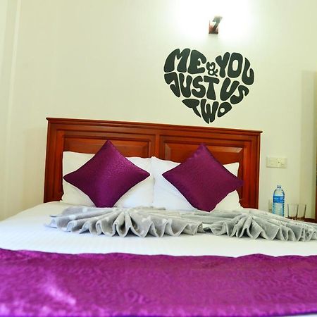 Cinnamon Holiday Inn Hikkaduwa Exterior photo