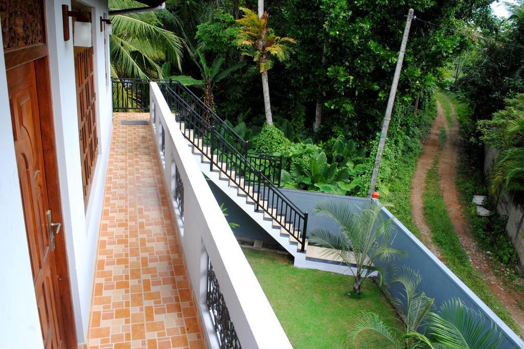 Cinnamon Holiday Inn Hikkaduwa Exterior photo