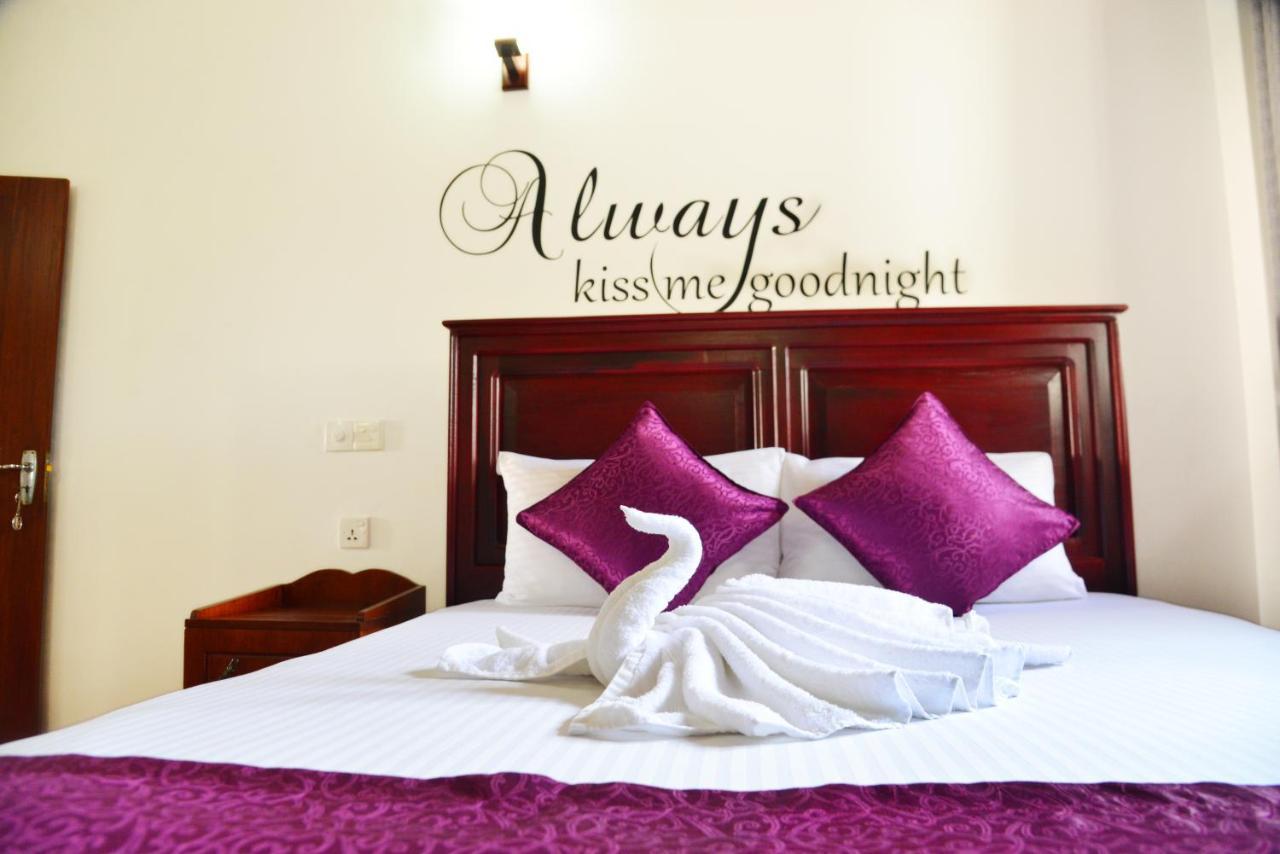 Cinnamon Holiday Inn Hikkaduwa Exterior photo